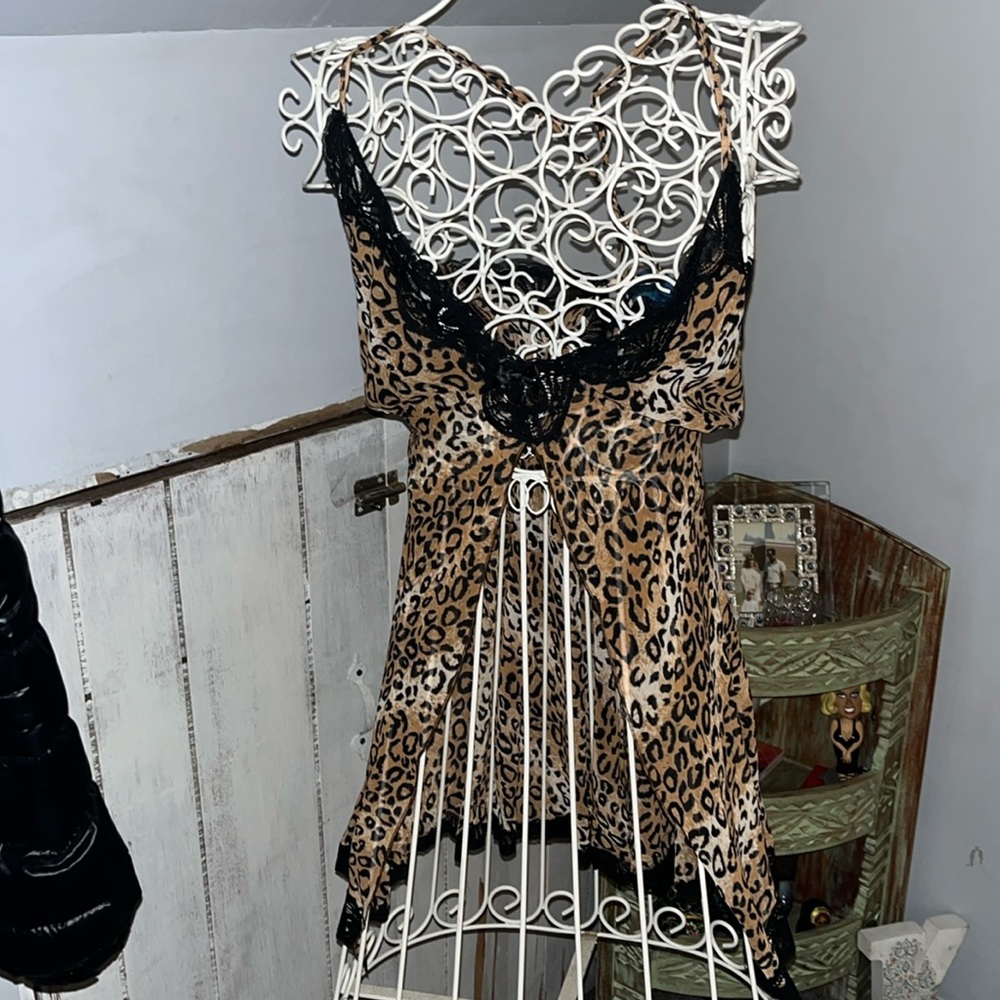 VNTG Donatello cheetah & lace print nightie Size L